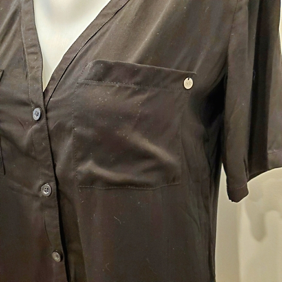 Orb Sutton Button Down Short Sleeve Top - Picture 2 of 5